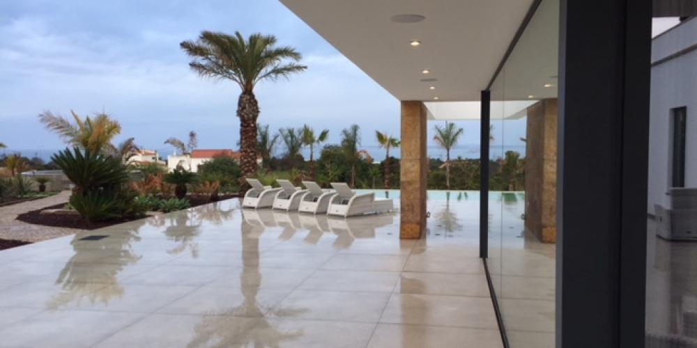 Eengezinswoningen vrijstaand huis ferragudo estombar kolen vijver Algarve architectuur ontwerparchitectuur bouwwerkzaamheden