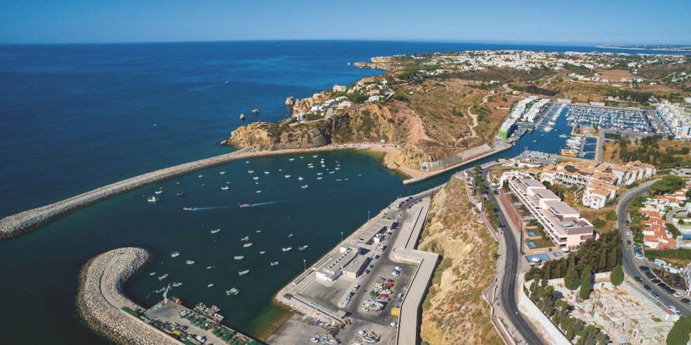 edifício apartamentos finisterra albufeira algarve projeto arquitectura construção obra